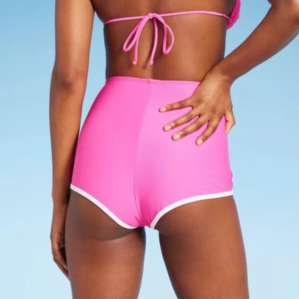 Pink “Boy shorts” Swim bottoms size medium. Like new